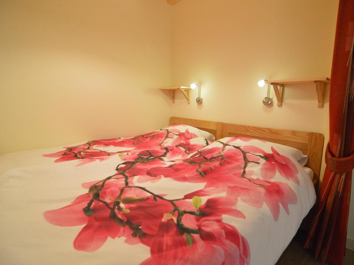 Staying In A Thatched Barn With Box Bed Beautiful View Region Achterhoek Geesteren  Ngoại thất bức ảnh